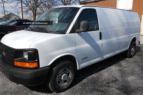 2003 Chevrolet Express 3500 Base Extended Cargo Van 3 - Door 6. 0l