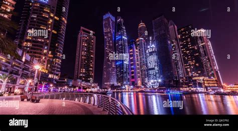 A night view of Dubai's skyscrapers Stock Photo - Alamy