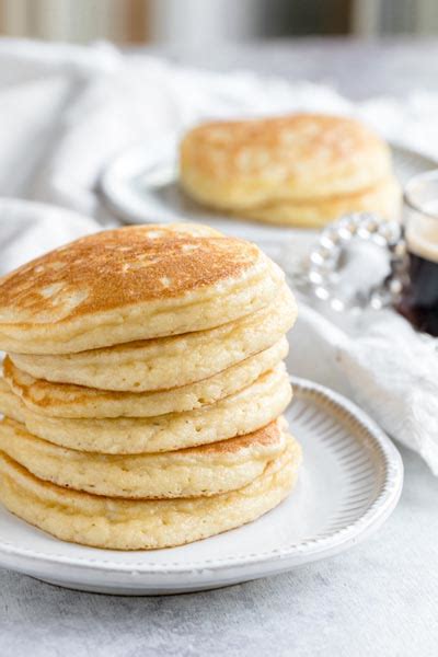 Thick & Fluffy Almond Flour Pancakes