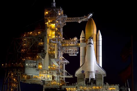 Space Shuttle Discovery: On Launch Pad | Smithsonian Institution