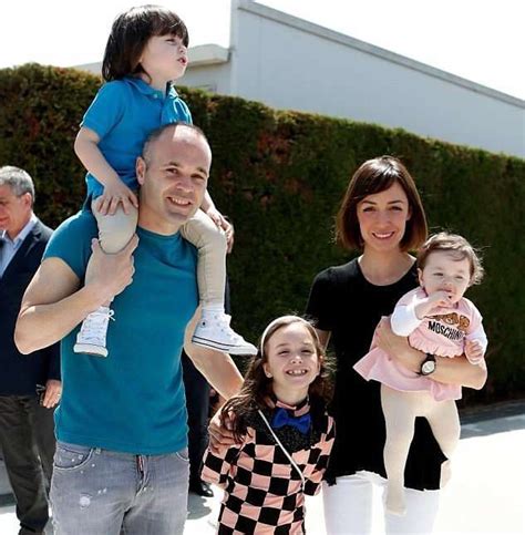 Andres Iniesta Biography: Age, Personal Life, Career, Achievements ...