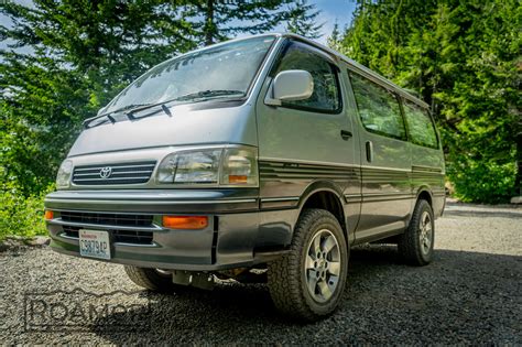 SOLD - 1994 Toyota Hiace Super Custom 4x4 — JAPANESE VANS