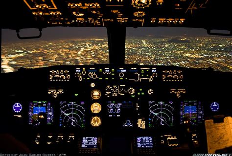 Photos: Boeing 737-852 Aircraft Pictures | Airliners.net | Cockpit ...