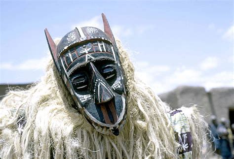 5 Interesting Facts About African Masks