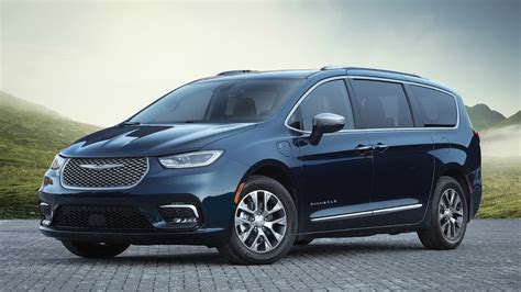 2021 Chrysler Pacifica: 5 Fantastic Features of FCA's Flagship Minivan