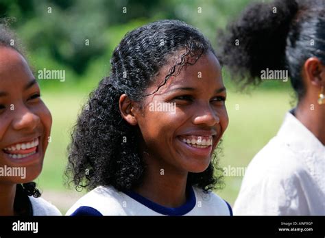 Laughing girls, Amerindians of the Arawak tribe, Santa Mission Stock ...