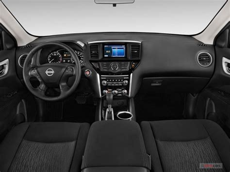 2014 Nissan Pathfinder Hybrid Interior | U.S. News & World Report