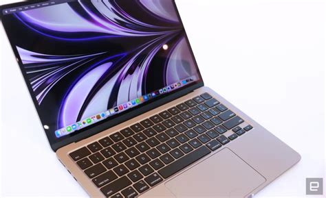 Apple reportedly plans a 15-inch MacBook Air for 2023 | Engadget