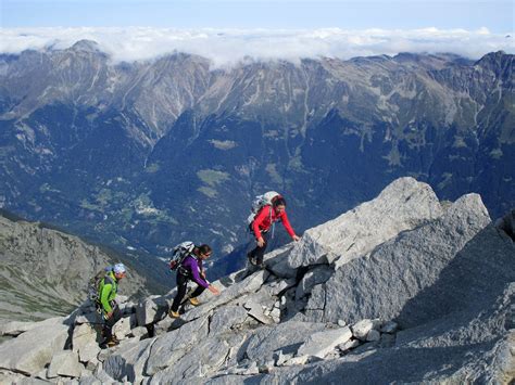 Hiking guides on Lake Como — Hiking Como Lake