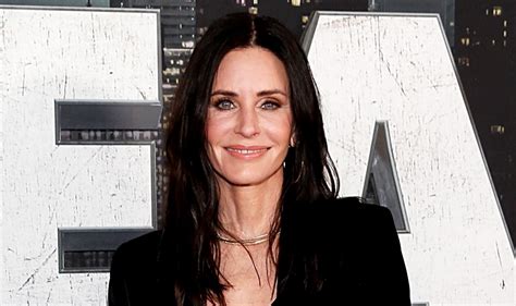 Courteney Cox Hits the 'Scream VI' Red Carpet Premiere With Lookalike ...