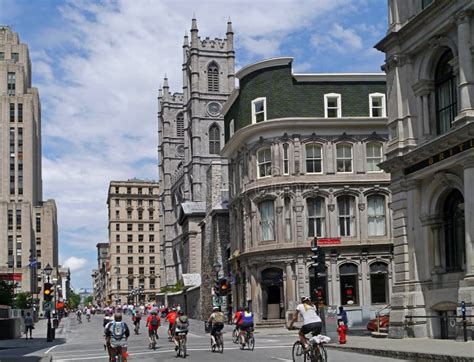 Historic Old Montreal Street Scene in Quebec, Canada Editorial Stock ...