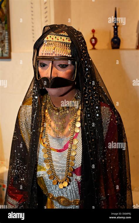 Arab bride wearing a traditional dress and headdress, life-size Stock ...