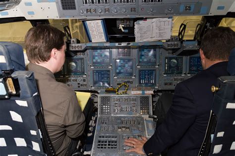 A detailed photo tour of NASA’s space shuttle cockpit trainer | Ars ...