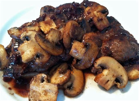 Moose Steak Recipe With Mushrooms and Red Wine Sauce