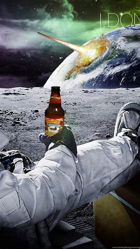 Astronaut Drinking Beer S4 Wallpapers Desktop Background