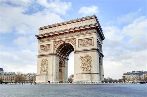 Paris: City Highlights Bike Tour | GetYourGuide