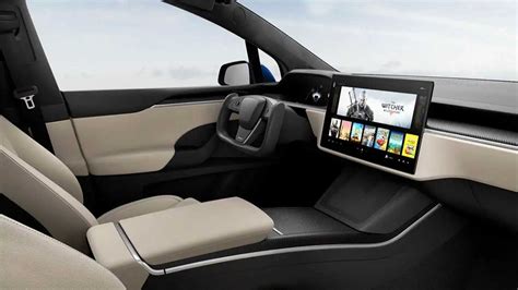 Tesla May Offer New Model S/X With A Traditional Steering Wheel Too