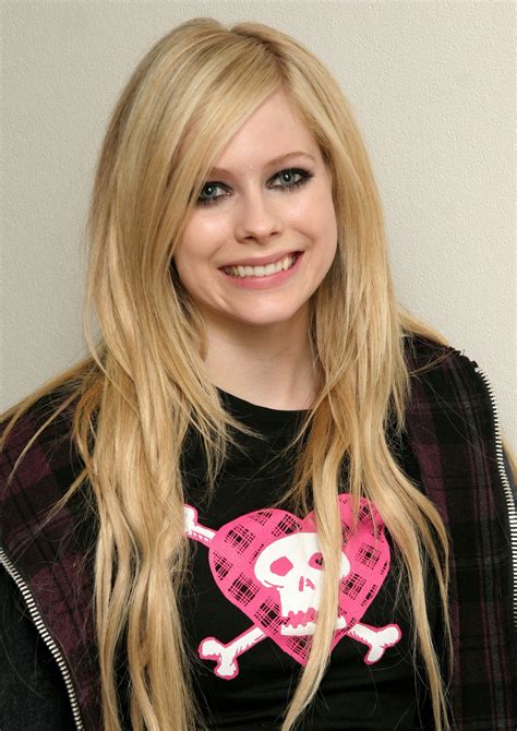 Avril Lavigne - Avril Lavigne Photo (4451323) - Fanpop