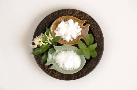 Camphor Benefits, Dose, Research, Side Effects