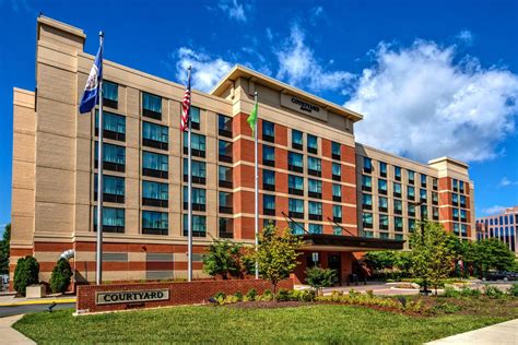 Courtyard Dulles Airport Herndon- First Class Herndon, VA Hotels- GDS ...