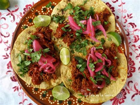 Pork Chilorio Tacos - La Piña en la Cocina