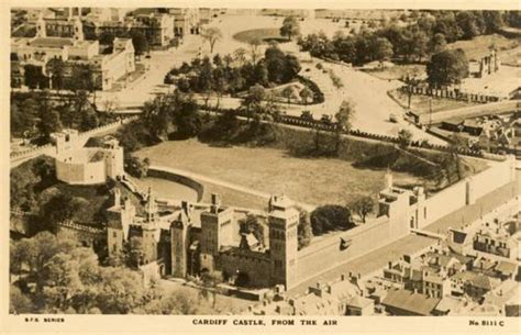 Cardiff Castle & Bute Park | Parks and Gardens (en)