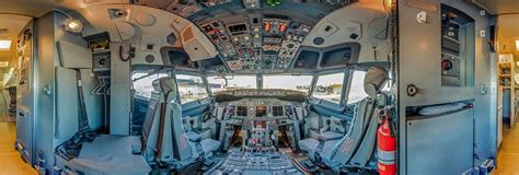 Interior cockpit Boeing 737-800 360 Panorama | 360Cities