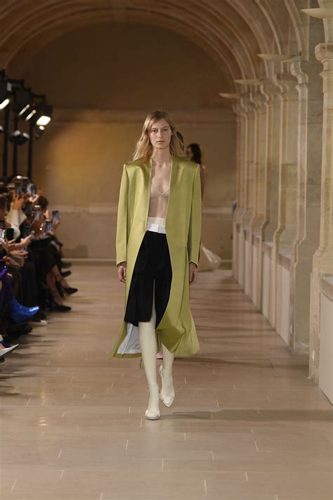 Everything you need to know about Paris Fashion Week Fall-Winter 2023 ...