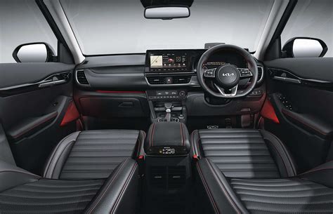 KIA Seltos Interior Images | 360° View | Experience In VR