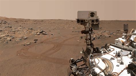 NASA's rover photo shows water once absolutely gushed on Mars | Mashable