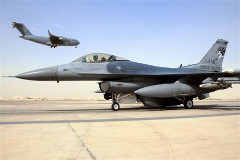 Meet the F-16 Fighting Falcon: The Old Fighter Jet That Keeps on ...