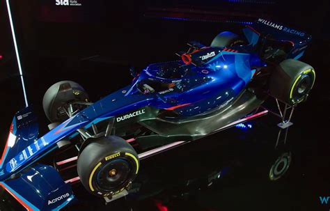 Williams showcase their new livery at the launch of the FW44 : PlanetF1