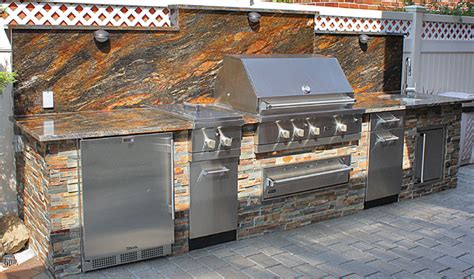 Viking Outdoor Kitchen - Traditional - Outdoor Grills - New York - by ...