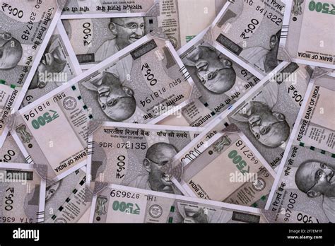 500 rupee note hi-res stock photography and images - Alamy