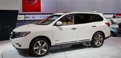 Nissan Pathfinder Hybrid Launched in Australia - Automotorblog