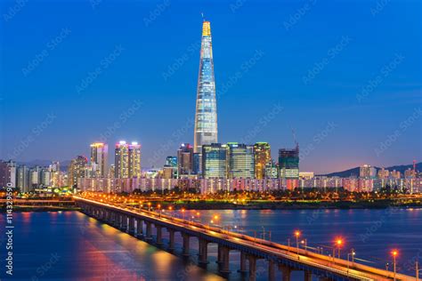 Poster, Foto Seoul City Skyline at Han river Seoul, South korea, CJ ...