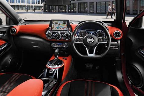 Nissan Juke Interior & Exterior Images, Colors & Video Gallery ...