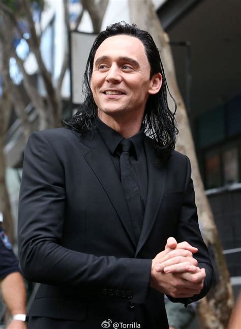 Tom Hiddleston as Loki - Black Suit Magic On set... | Scifigurl720