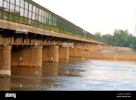 Yamuna river Dam, Wazirabad, Delhi, India Stock Photo: 113546707 - Alamy