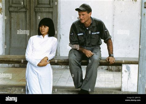 CHINTARA SUKAPATANA, ROBIN WILLIAMS, GOOD MORNING VIETNAM, 1987 Stock ...