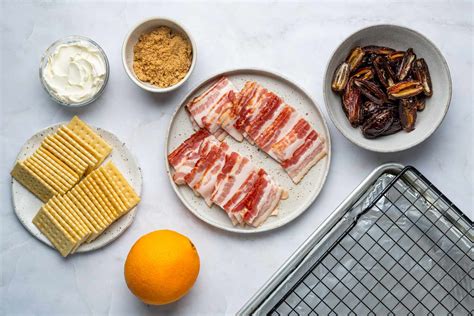 Candied Bacon Cracker Bites Recipe