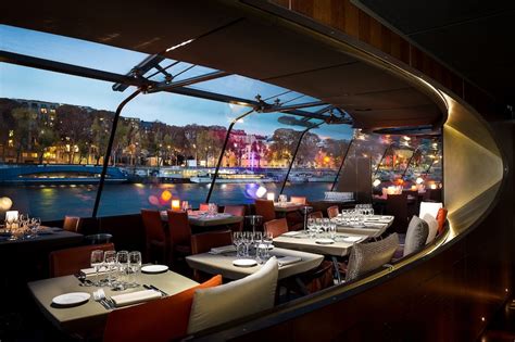 Bateaux Parisiens Luxury Dinner Cruise on the Seine River