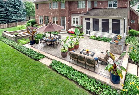 Prepare Your Yard for Spring with These Easy Landscaping Ideas - Better ...