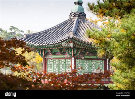 Gyeongbokgung Palace in Autumn Stock Photo - Alamy