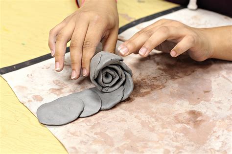 smART Class: Clay Roses for Mother's Day