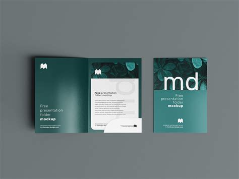 Free Presentation Folder Mockup (PSD)