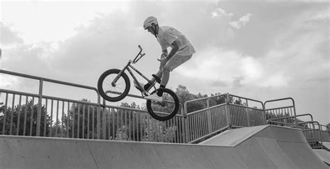 Man Performing Bmx Bike Tricks on Ramp · Free Stock Photo