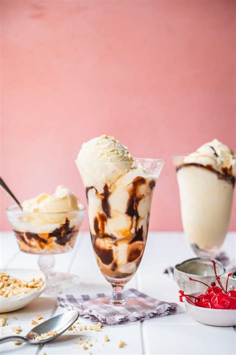 Easy Ice Cream Sundae Recipe - Dinner, then Dessert