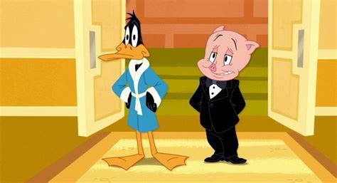 Daffy Duck & Porky Pig in "The Looney Tunes Show" | Favorite cartoon ...