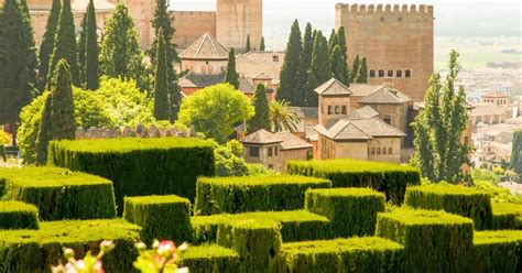 Granada: Alhambra Gardens, Generalife & Alcazaba Guided Tour | GetYourGuide